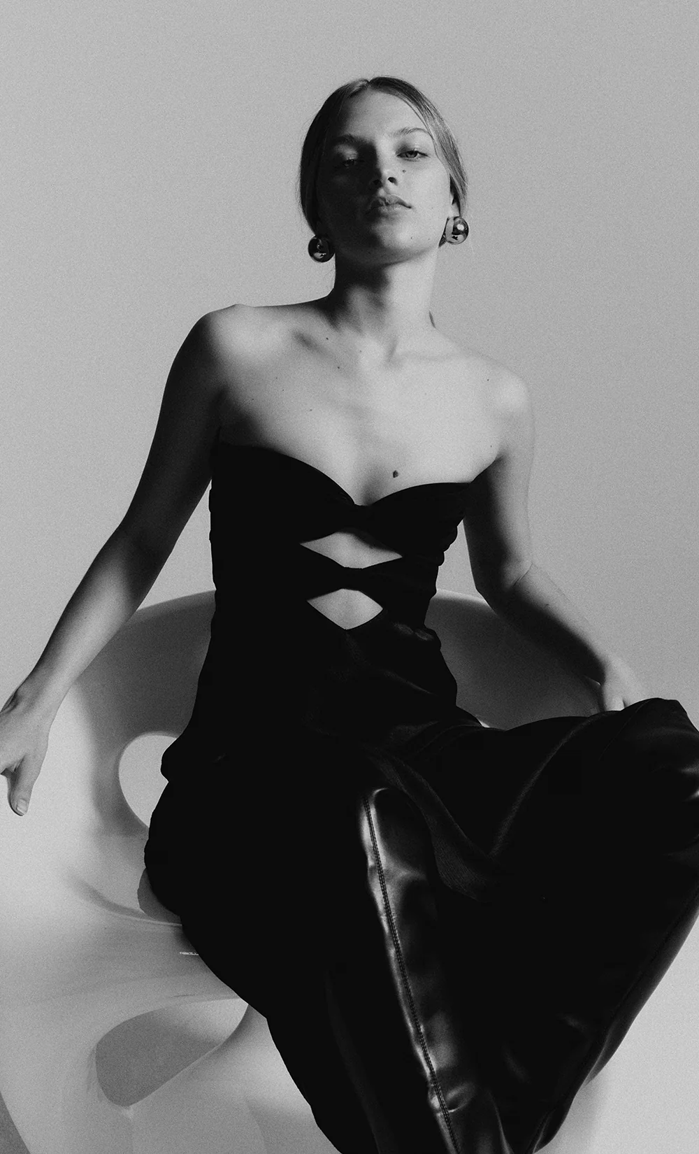 HALLE STRAPLESS DRESS - BLACK - Image 7